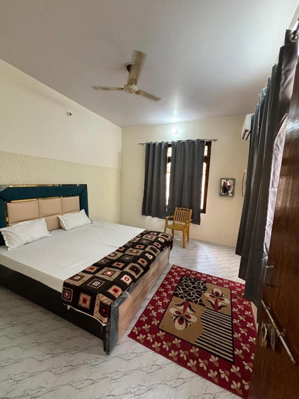 Pipewalas House Varanasi Esterno foto